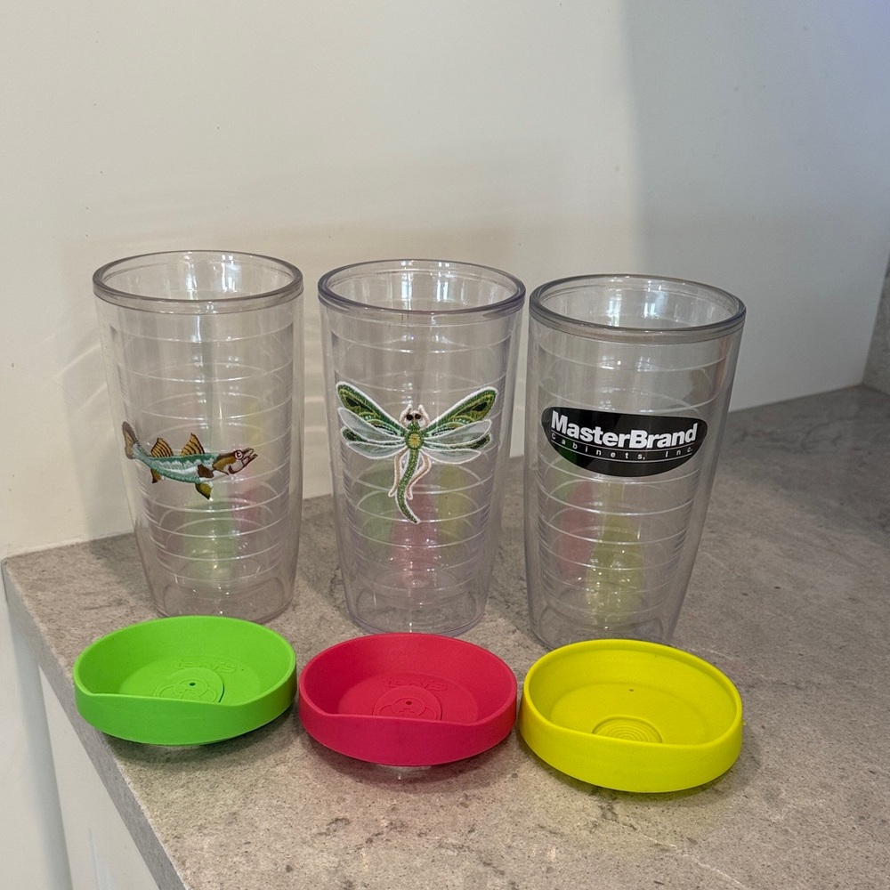 Clear Tumbler Set with Colorful Lids